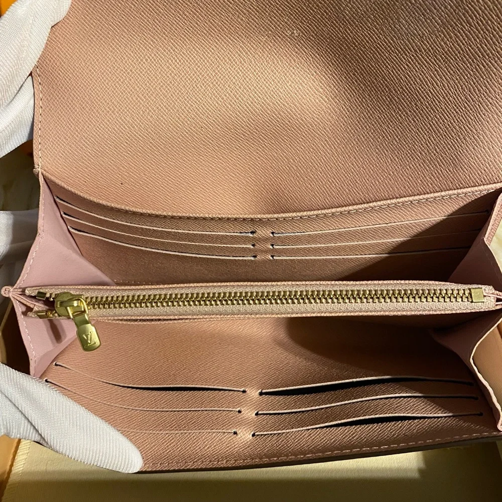 🔥💥LOUIS VUITTON Sarah Monogram Wallet💥🔥 - Picture 9 of 13